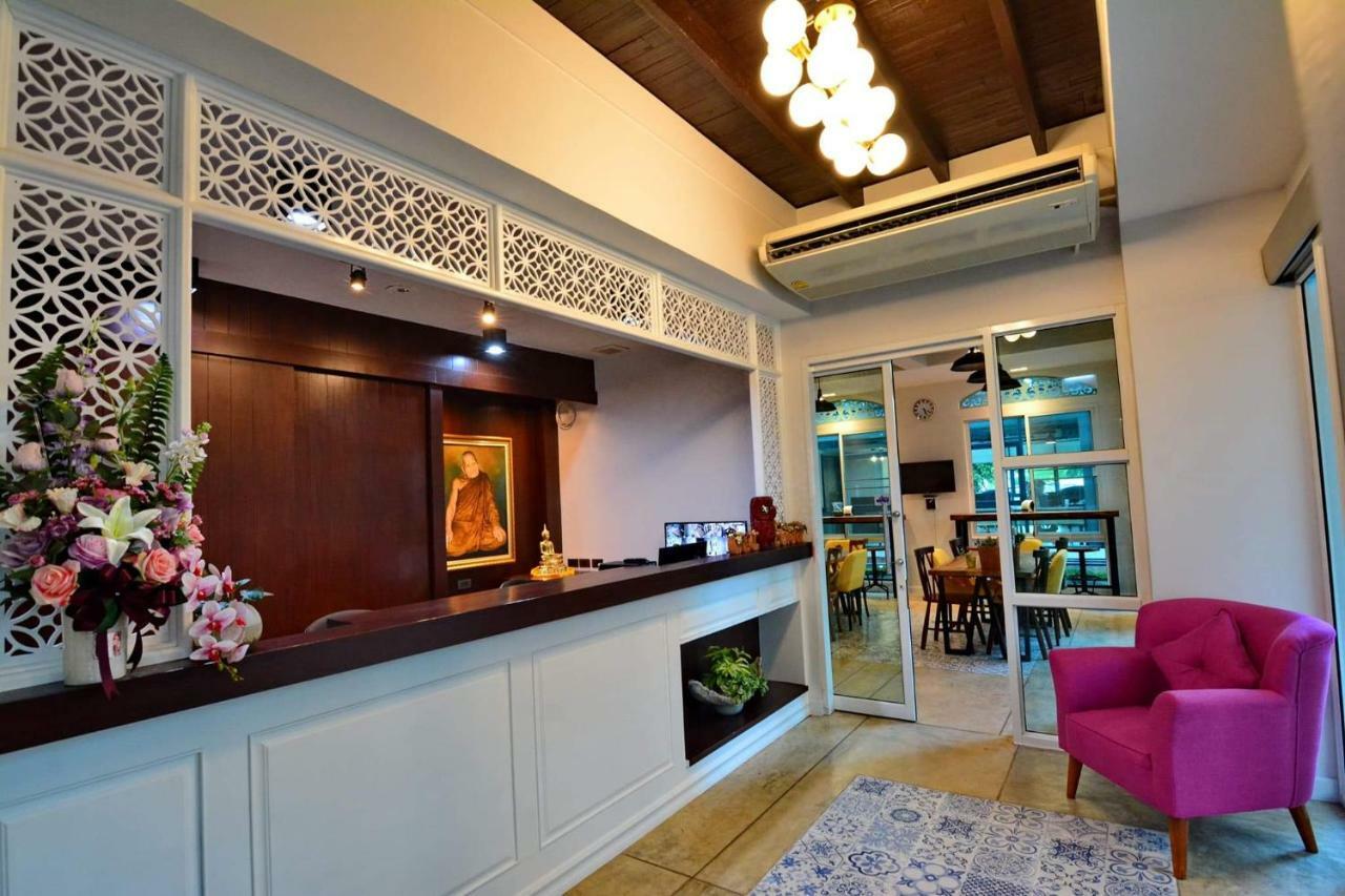 Hotel Lana Beds & Space 3*